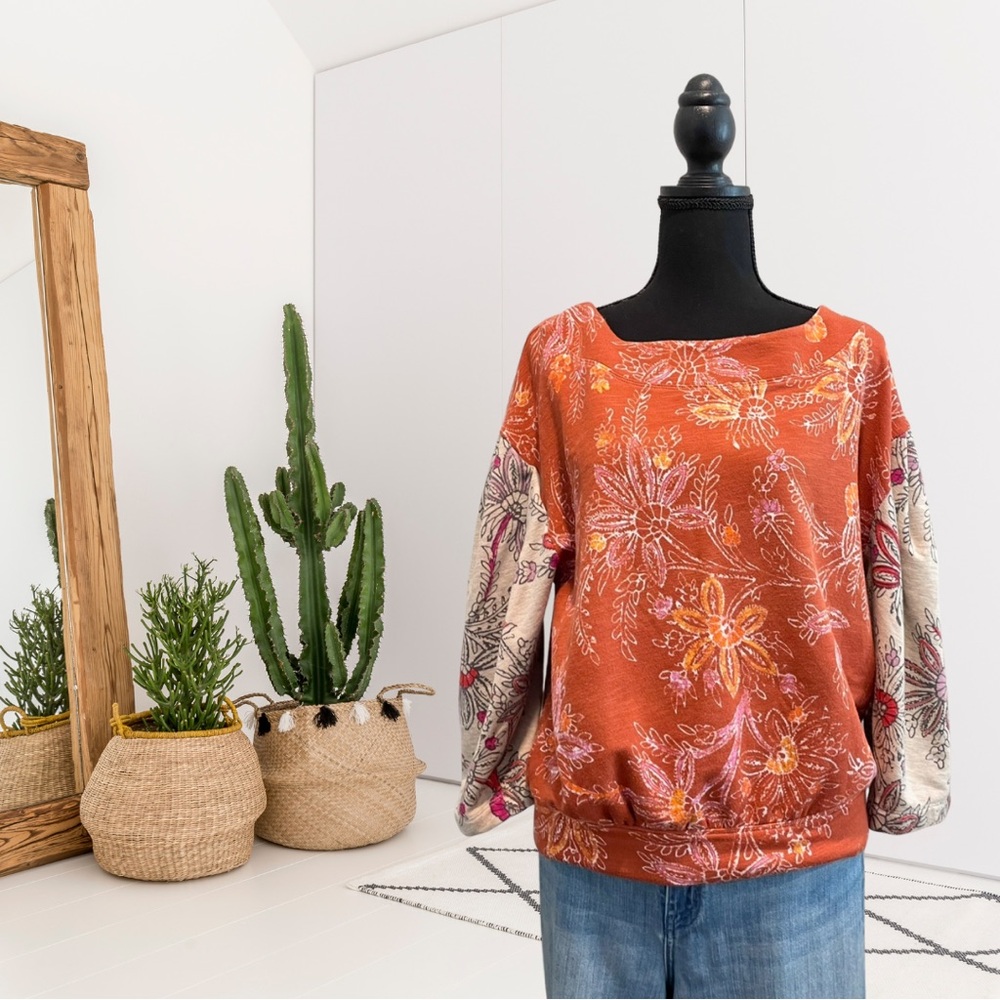 Daily Practice Floral 3/4 Sleeve Sweater